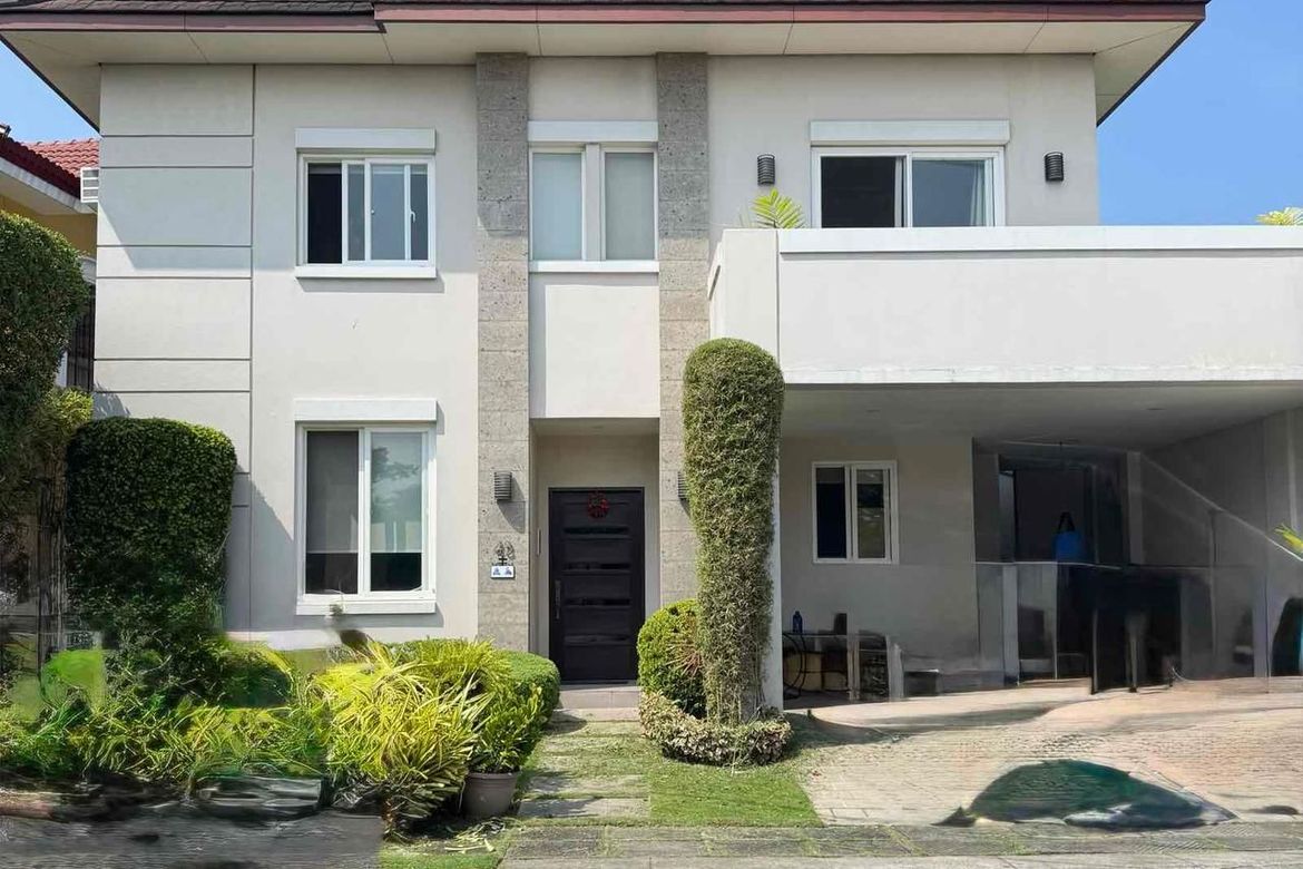 4 Bedroom House for Sale in Molino IV, Bacoor, Cavite