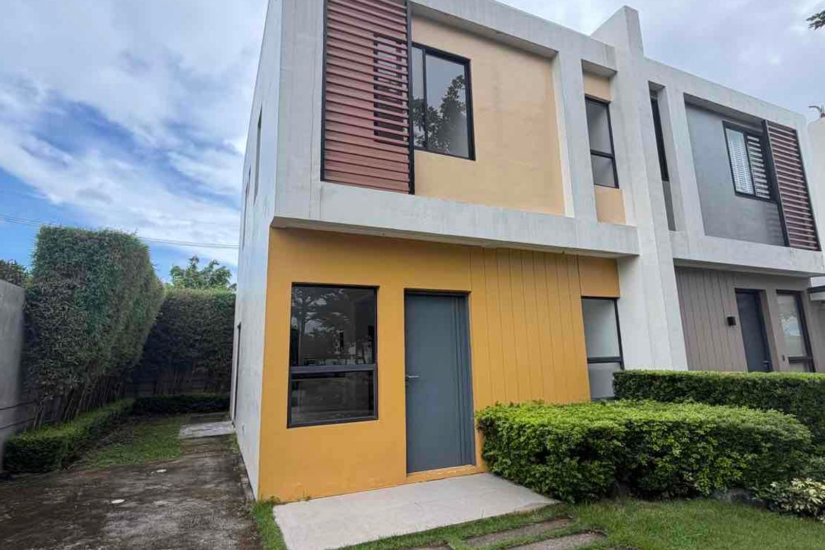 4 Bedroom House for Sale in Mulawin, Tanza, Cavite