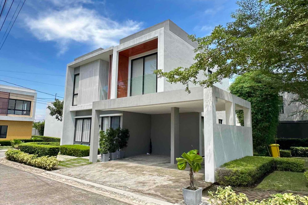 4 Bedroom House for Sale in Mulawin, Tanza, Cavite – photo 2