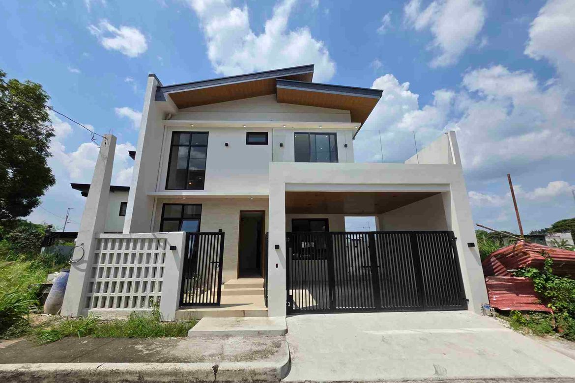 4 Bedroom House for Sale in Muntingdilaw, Antipolo, Rizal