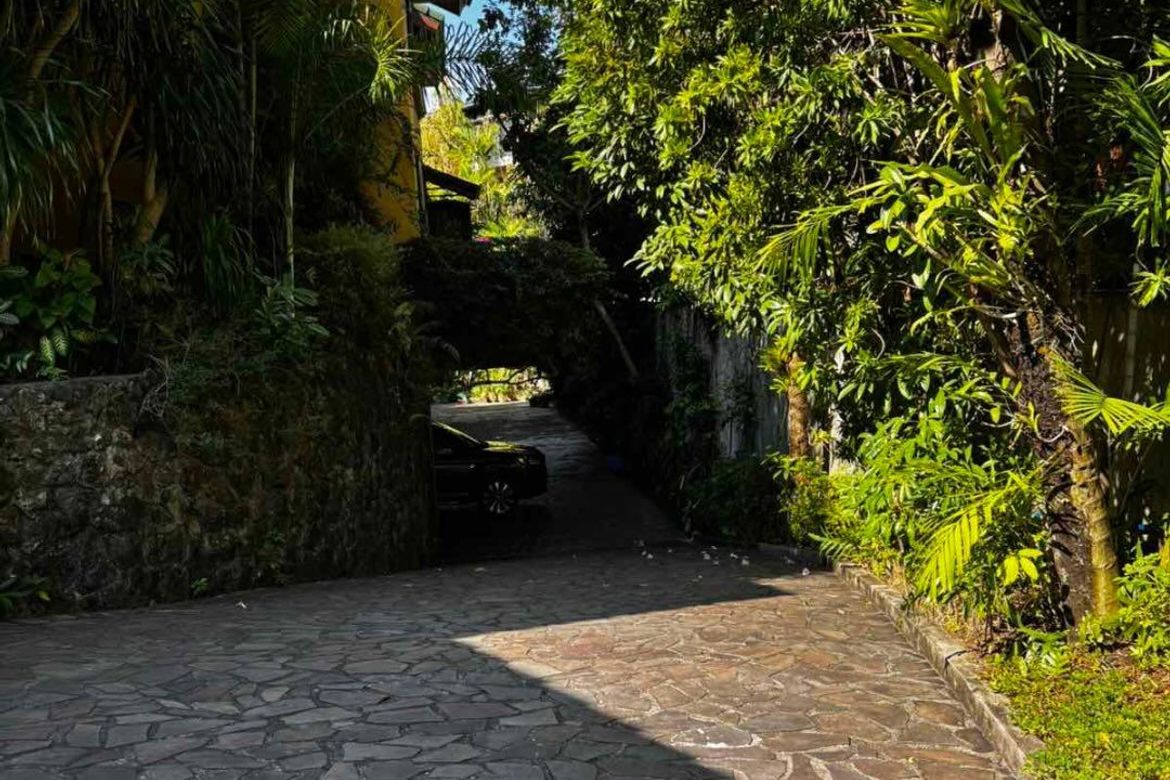 4 Bedroom House for Sale in New Alabang Village, Muntinlupa, Metro Manila