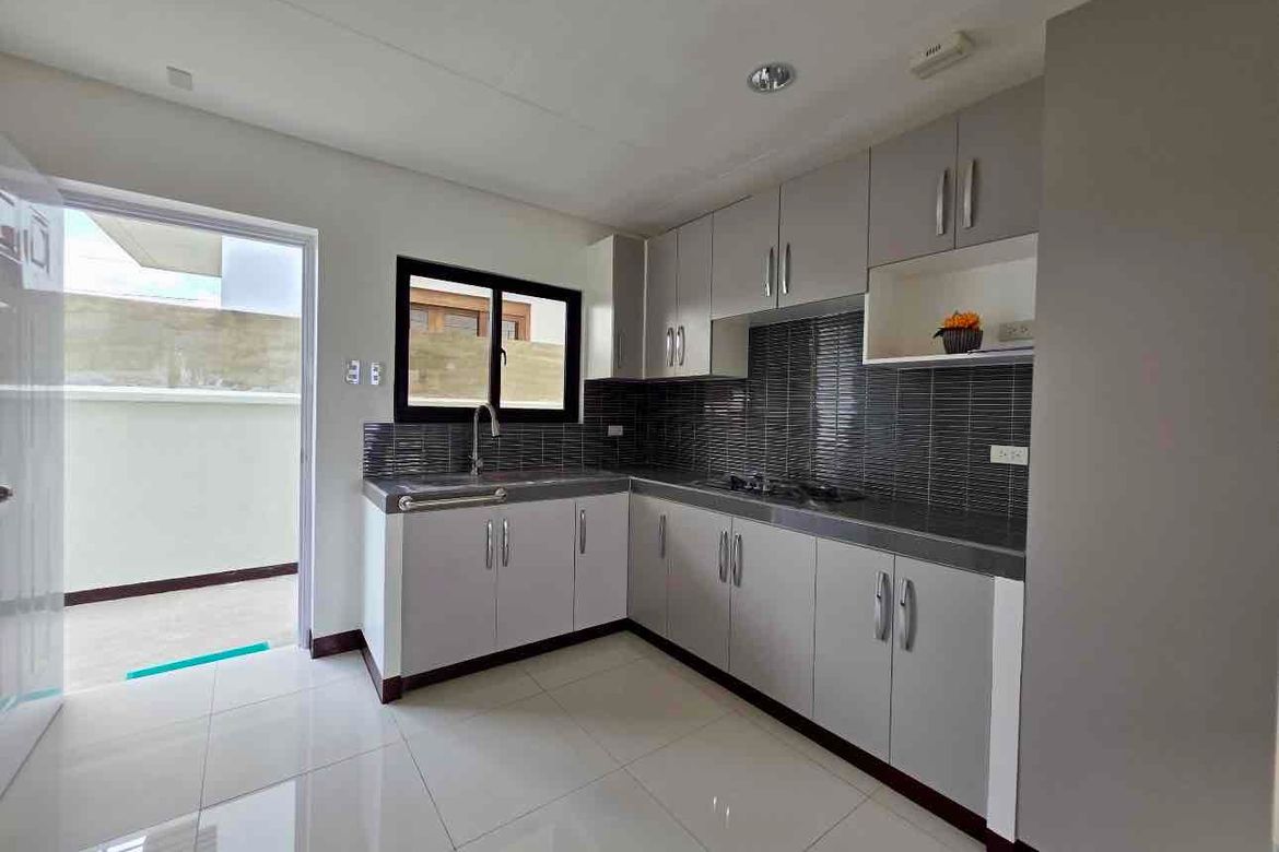 4 Bedroom House for Sale in Paliparan I, Dasmariñas, Cavite – photo 5