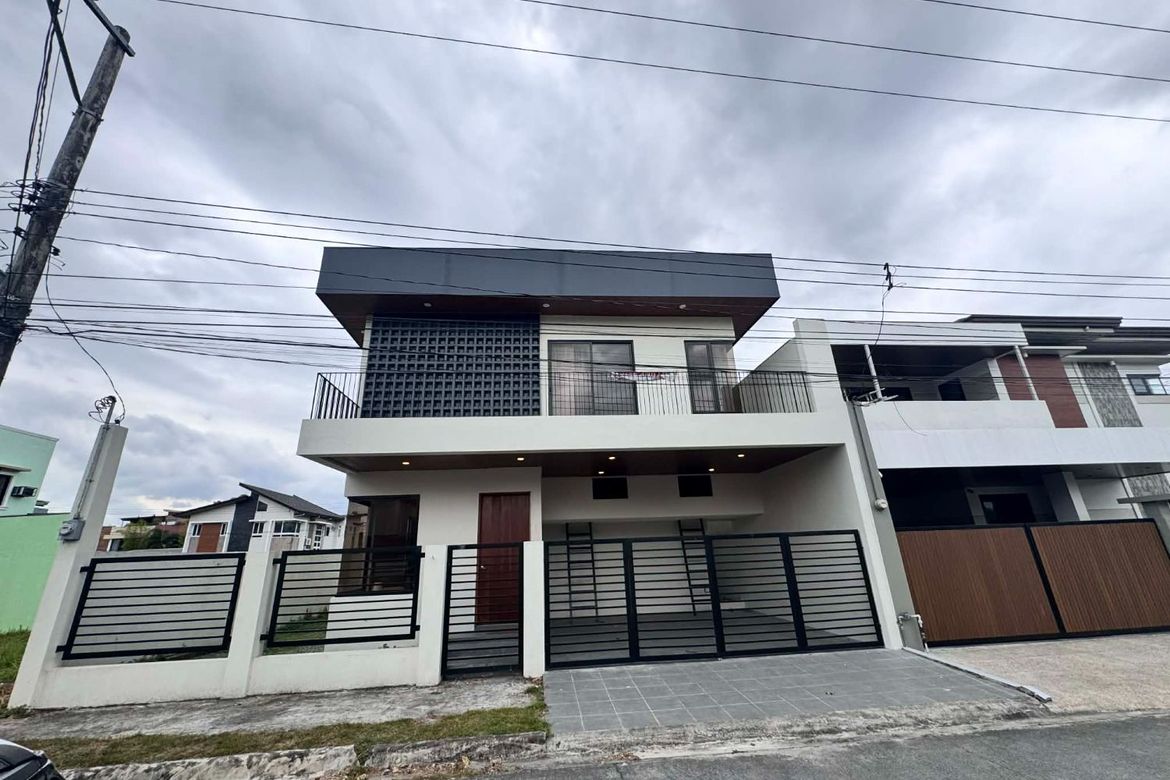 4 Bedroom House for Sale in Pampang, Angeles, Pampanga