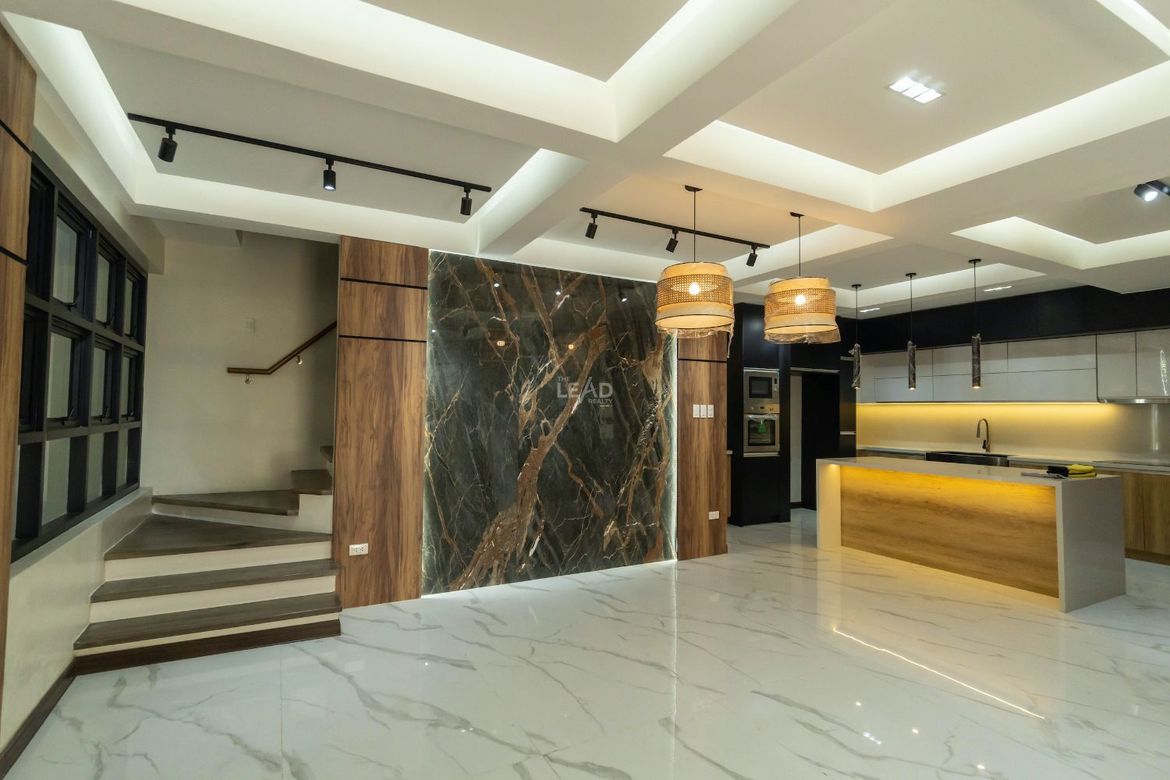4 Bedroom House for Sale in Pansol, Quezon City, Metro Manila