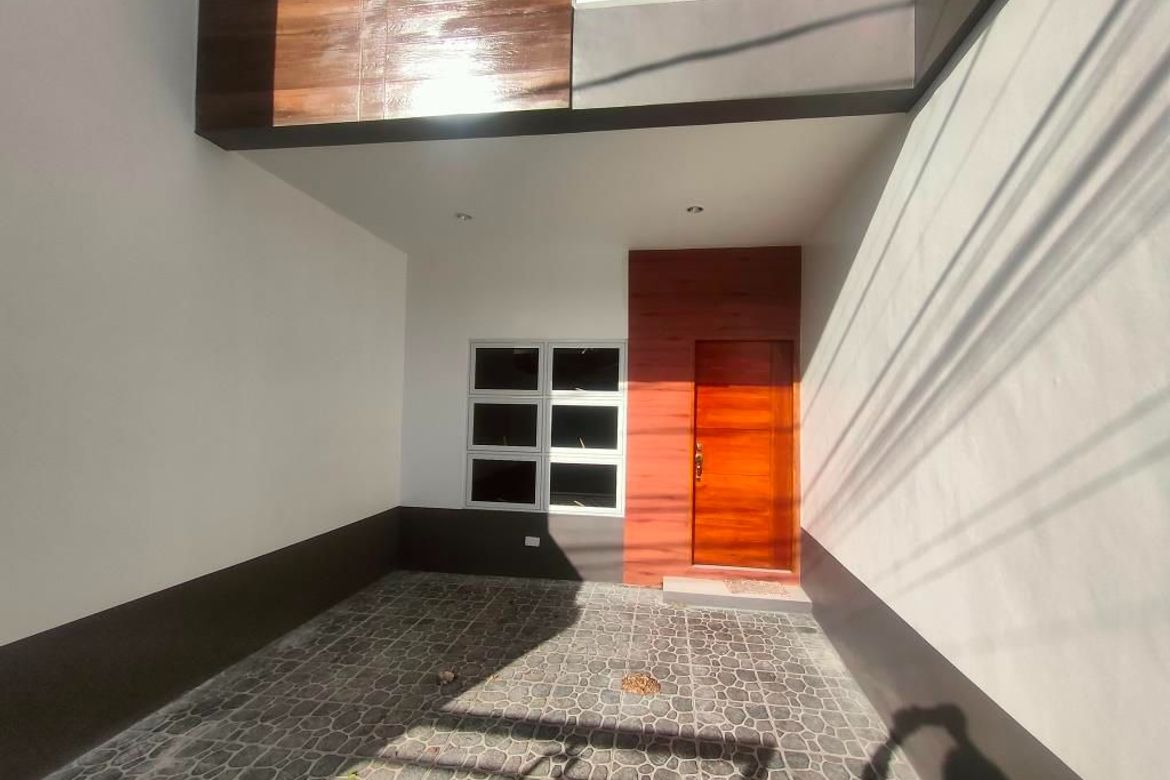 4 Bedroom House for Sale in Pilar, Las Piñas, Metro Manila – photo 4