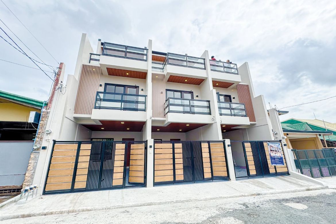4 Bedroom House for Sale in Pilar, Las Piñas, Metro Manila