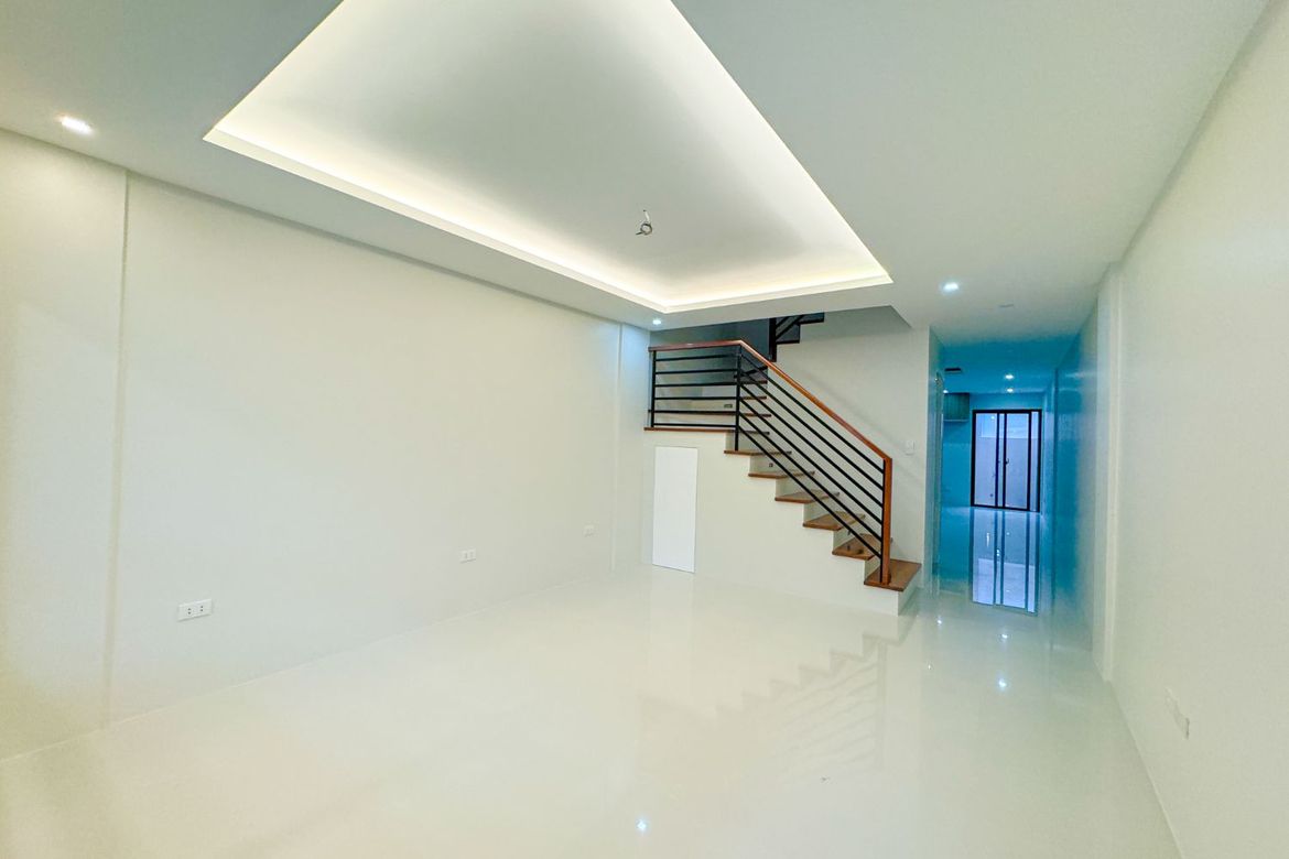 4 Bedroom House for Sale in Pilar, Las Piñas, Metro Manila – photo 3