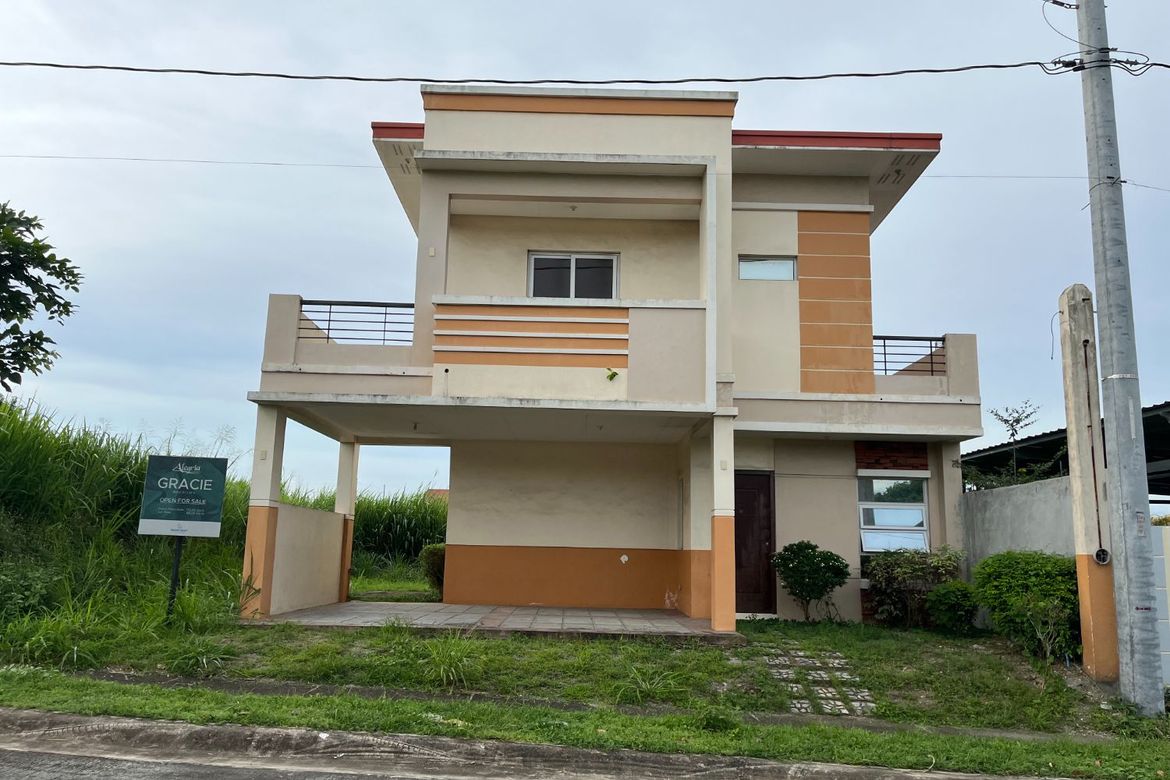 4 Bedroom House for Sale in Pittland, Cabuyao, Laguna