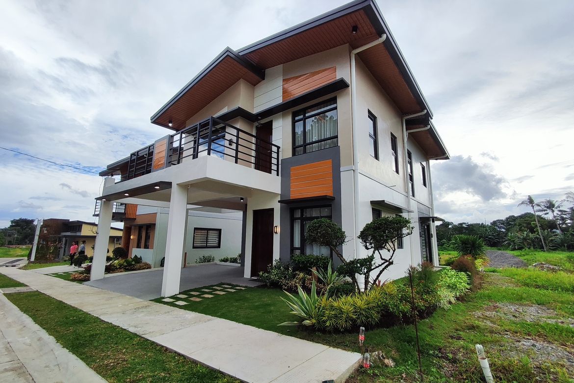 4 Bedroom House for Sale in Poblacion Barangay 6, Lipa, Batangas