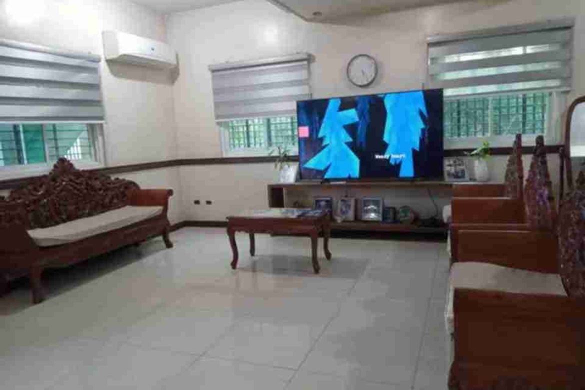 4 Bedroom House for Sale in Poblacion, Candelaria, Quezon – photo 7