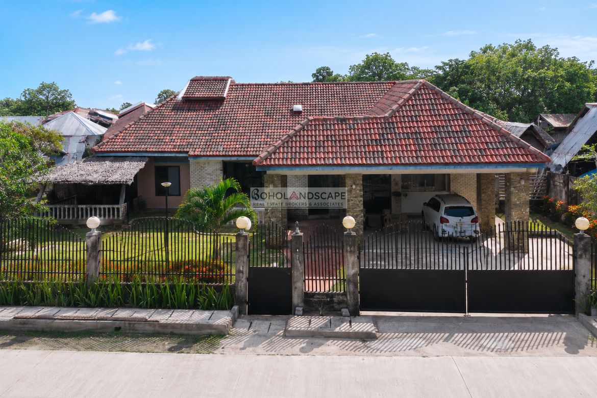 4 Bedroom House for Sale in Poblacion, Inabanga, Bohol
