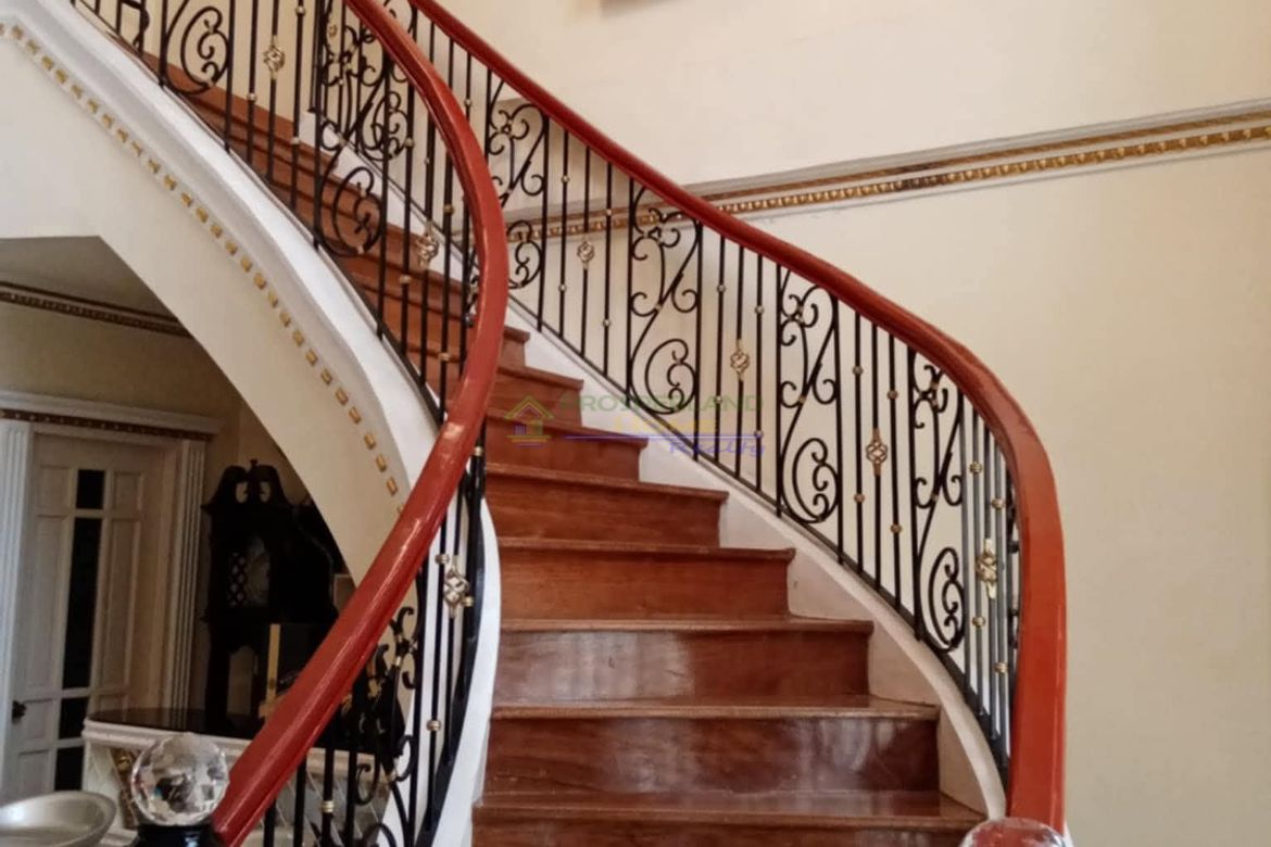 4 Bedroom House for Sale in Poblacion, Muntinlupa, Metro Manila – photo 8