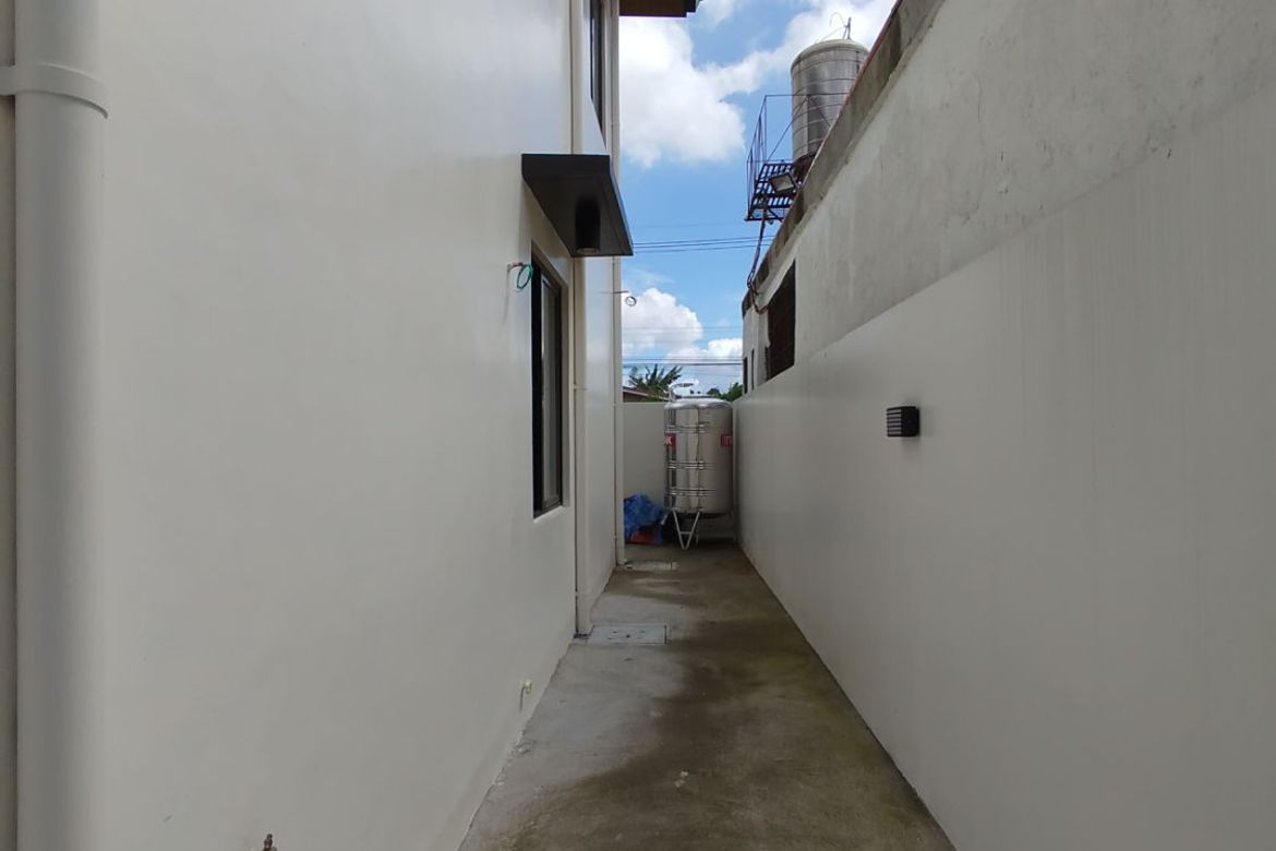 4 Bedroom House for Sale in Poblacion, Muntinlupa, Metro Manila – photo 4