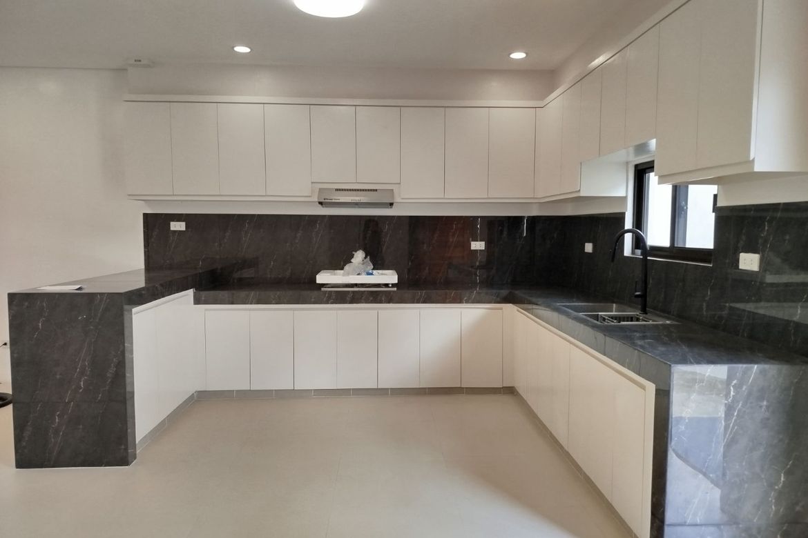 4 Bedroom House for Sale in Poblacion, Muntinlupa, Metro Manila – photo 7