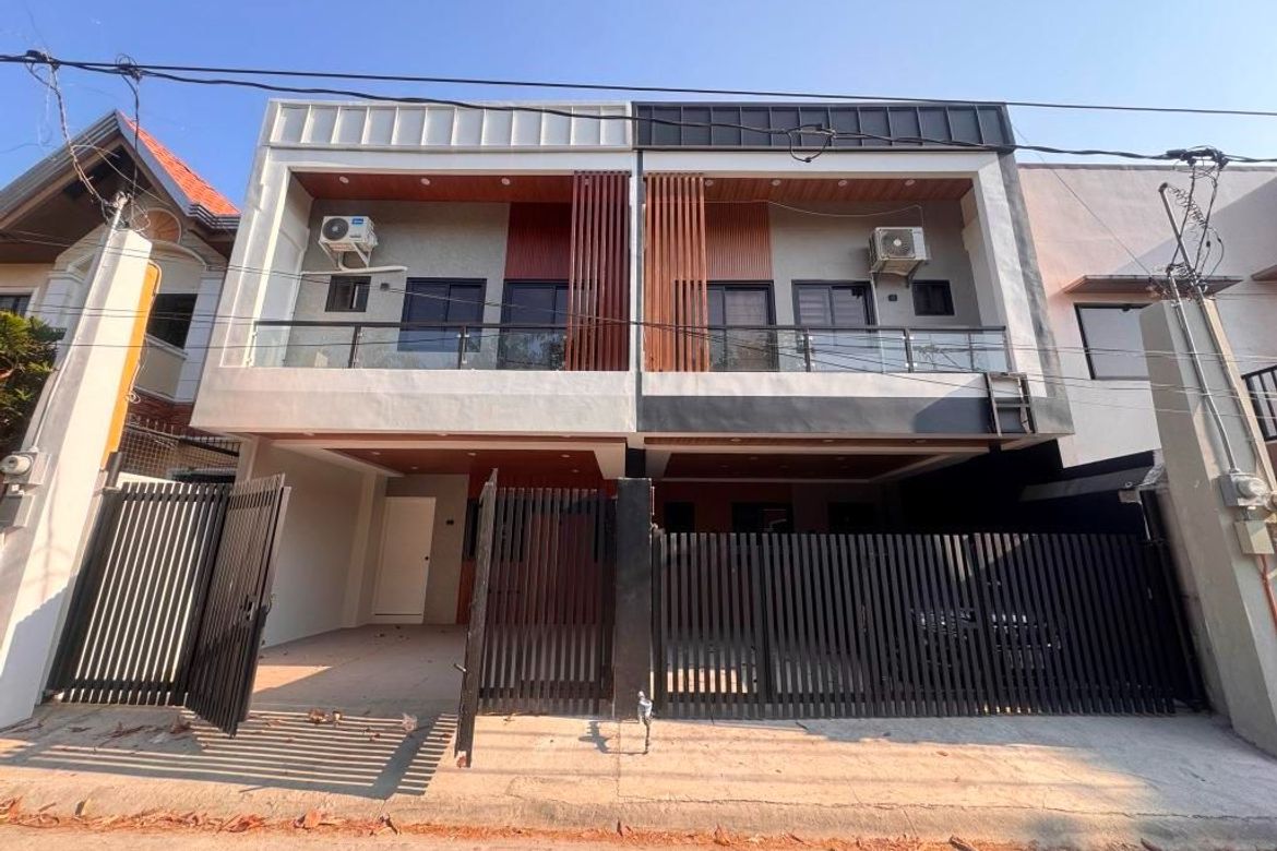 4 Bedroom House for Sale in Poblacion, Muntinlupa, Metro Manila