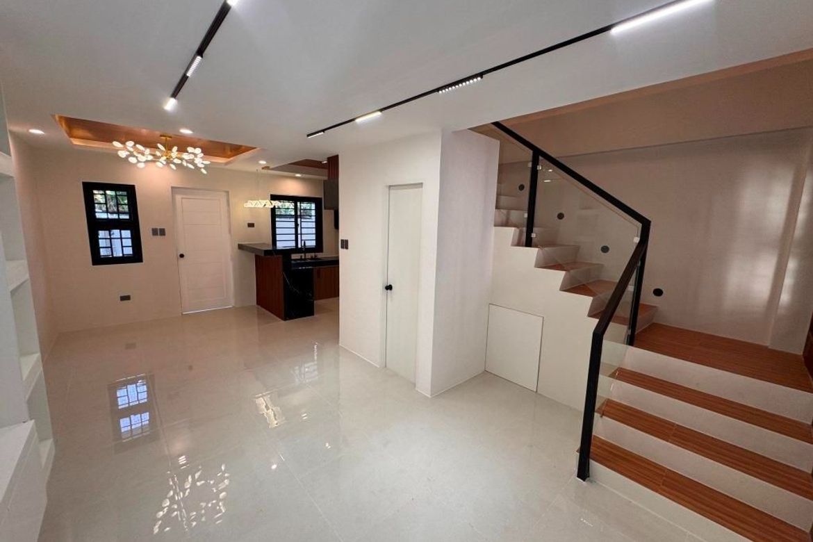 4 Bedroom House for Sale in Poblacion, Muntinlupa, Metro Manila – photo 4