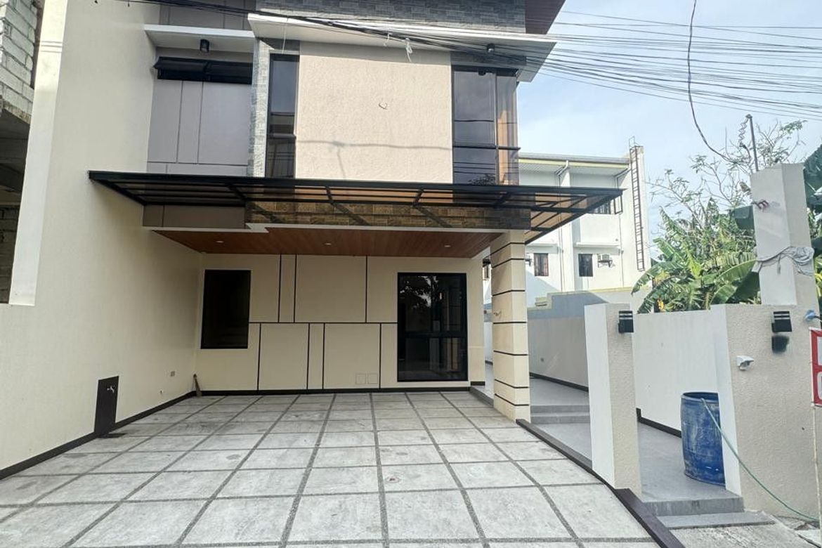 4 Bedroom House for Sale in Poblacion, Muntinlupa, Metro Manila – photo 2