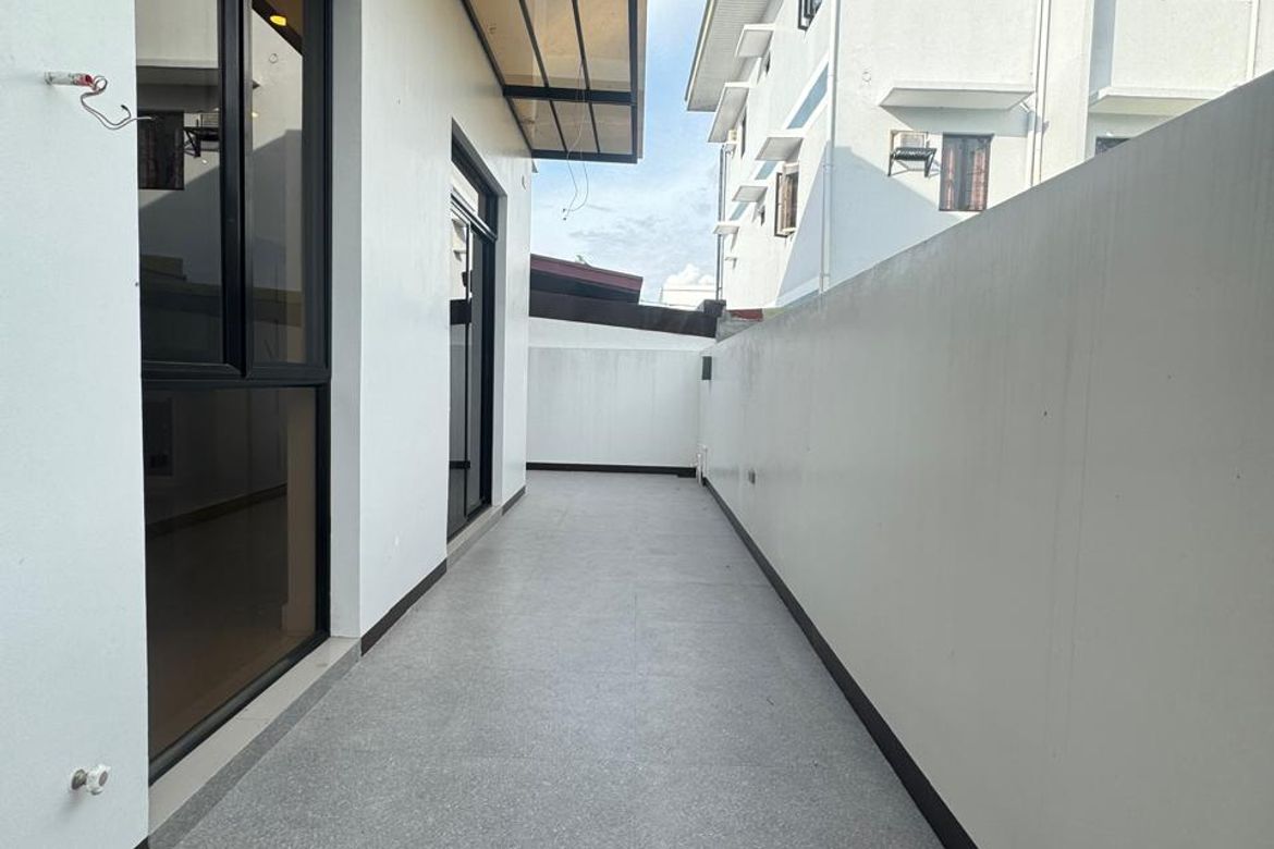 4 Bedroom House for Sale in Poblacion, Muntinlupa, Metro Manila – photo 4