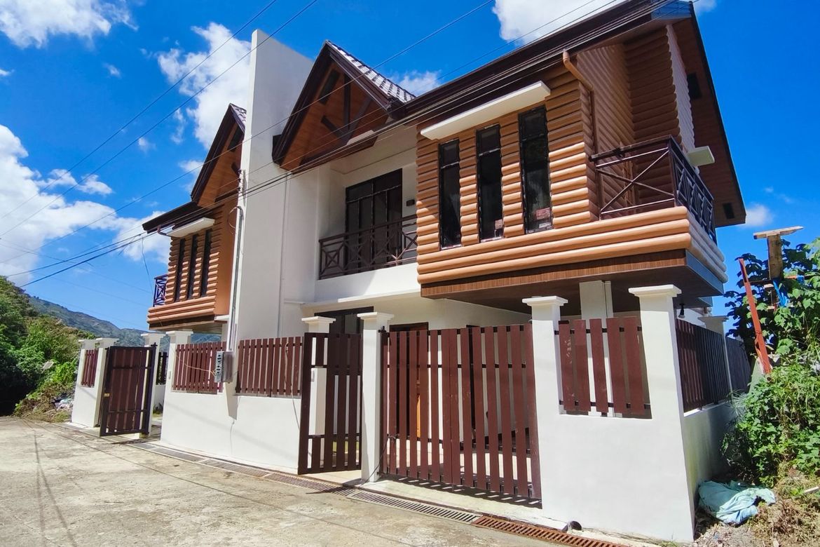 4 Bedroom House for Sale in Poblacion, Tuba, Benguet