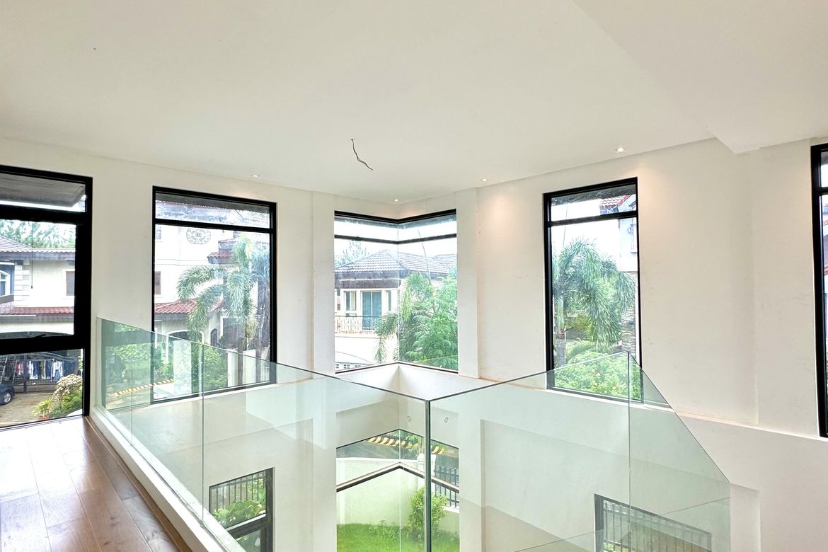 4 Bedroom House for Sale in Portofino Heights, Almanza Dos, Las Piñas, Metro Manila – photo 8