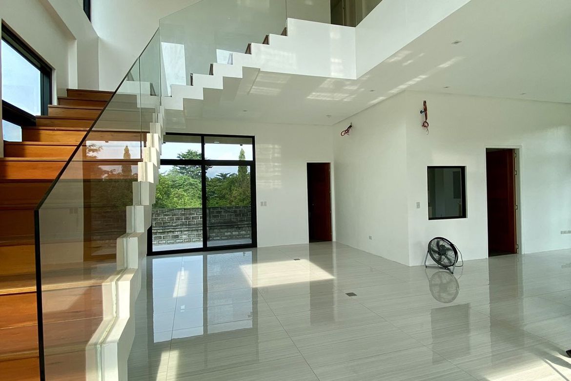 4 Bedroom House for Sale in Portofino Heights, Almanza Dos, Las Piñas, Metro Manila – photo 5