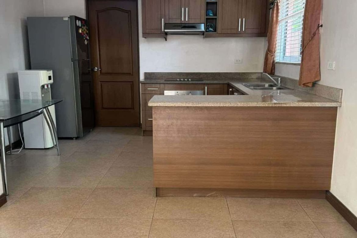 4 Bedroom House for Sale in Portofino Heights, Almanza Dos, Las Piñas, Metro Manila – photo 2