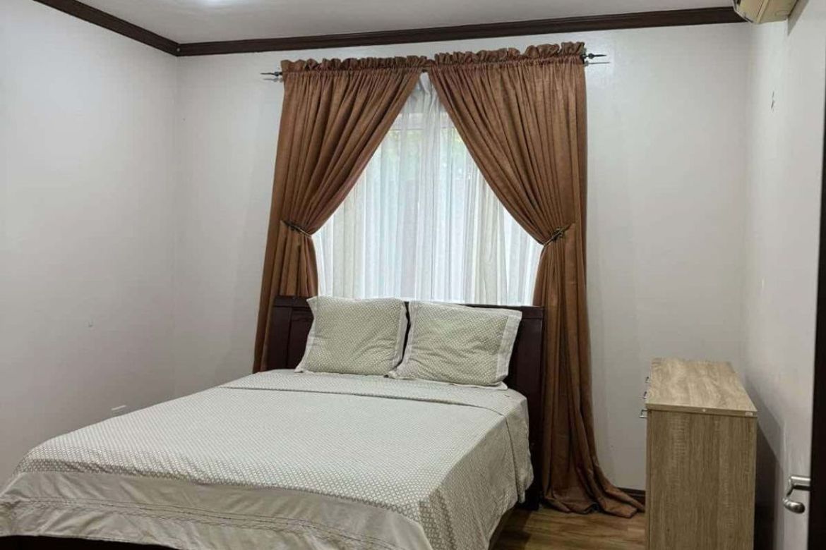 4 Bedroom House for Sale in Portofino Heights, Almanza Dos, Las Piñas, Metro Manila – photo 4