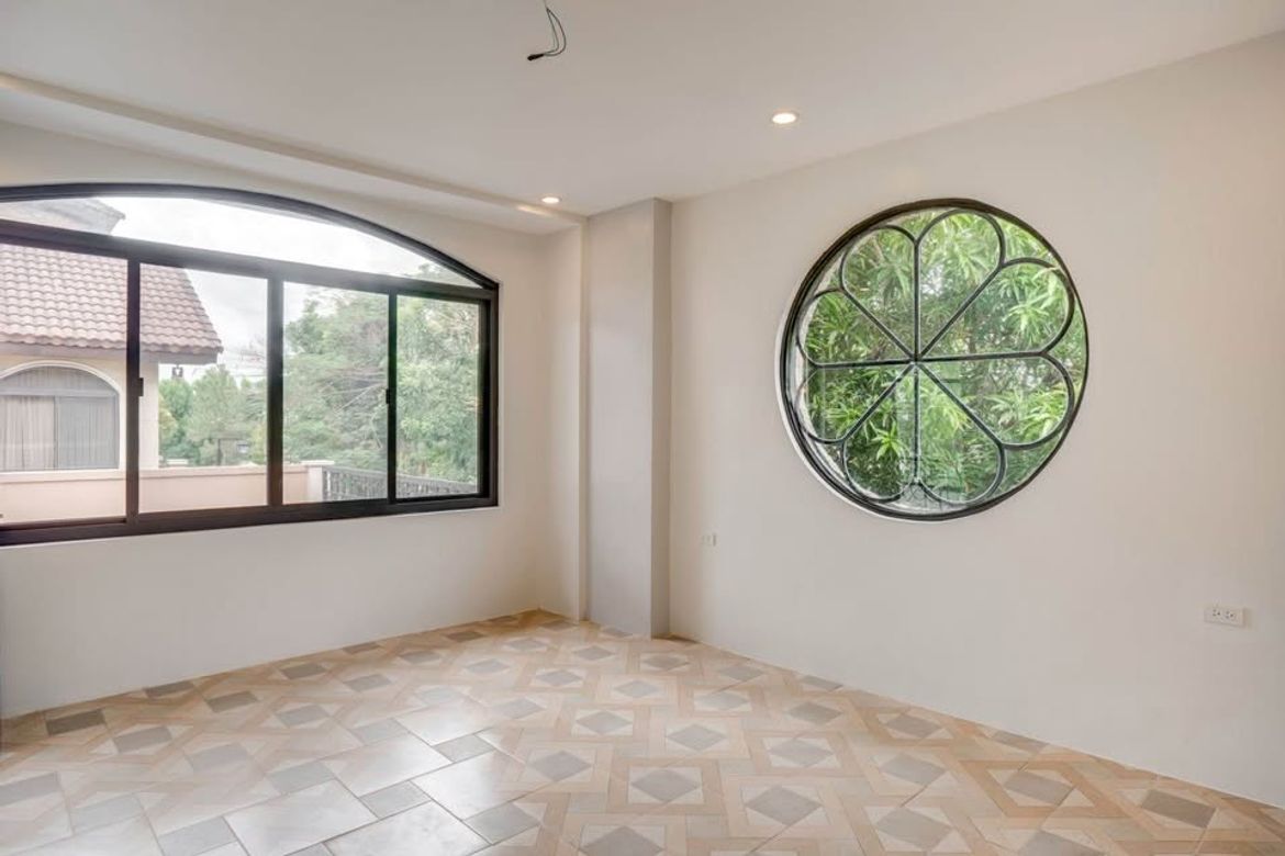 4 Bedroom House for Sale in Portofino Heights, Almanza Dos, Las Piñas, Metro Manila – photo 3