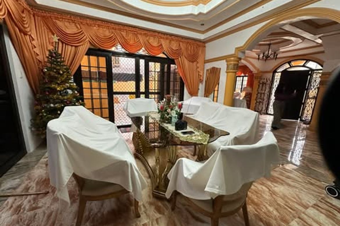 4 Bedroom House for Sale in Pulang Lupa Dos, Las Piñas, Metro Manila – photo 2