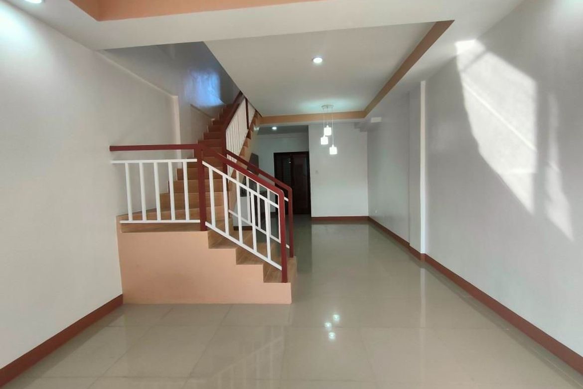 4 Bedroom House for Sale in Pulang Lupa Uno, Las Piñas, Metro Manila – photo 6