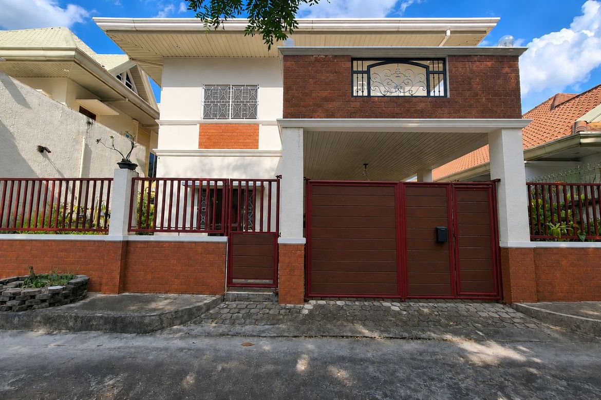 4 Bedroom House for Sale in Pulung Cacutud, Angeles, Pampanga