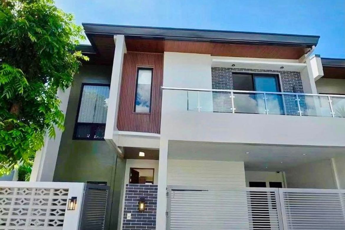 4 Bedroom House for Sale in Pulung Cacutud, Angeles, Pampanga