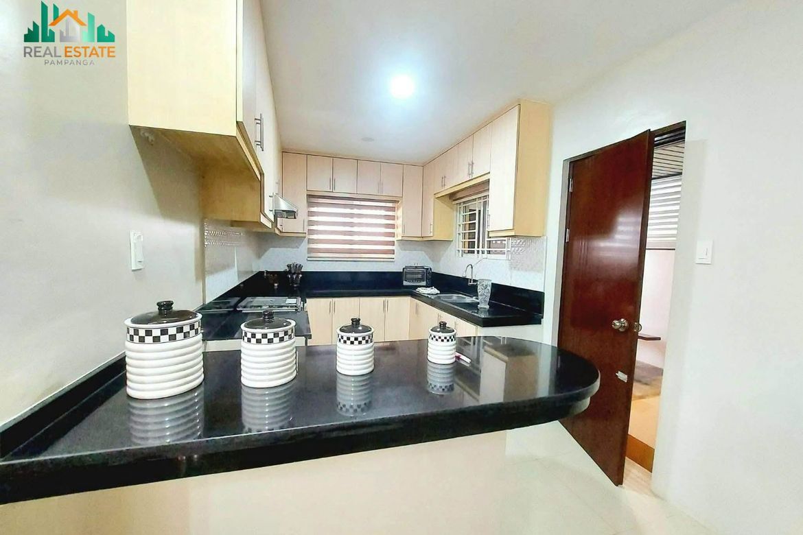 4 Bedroom House for Sale in Pulungbulu, Angeles, Pampanga – photo 4