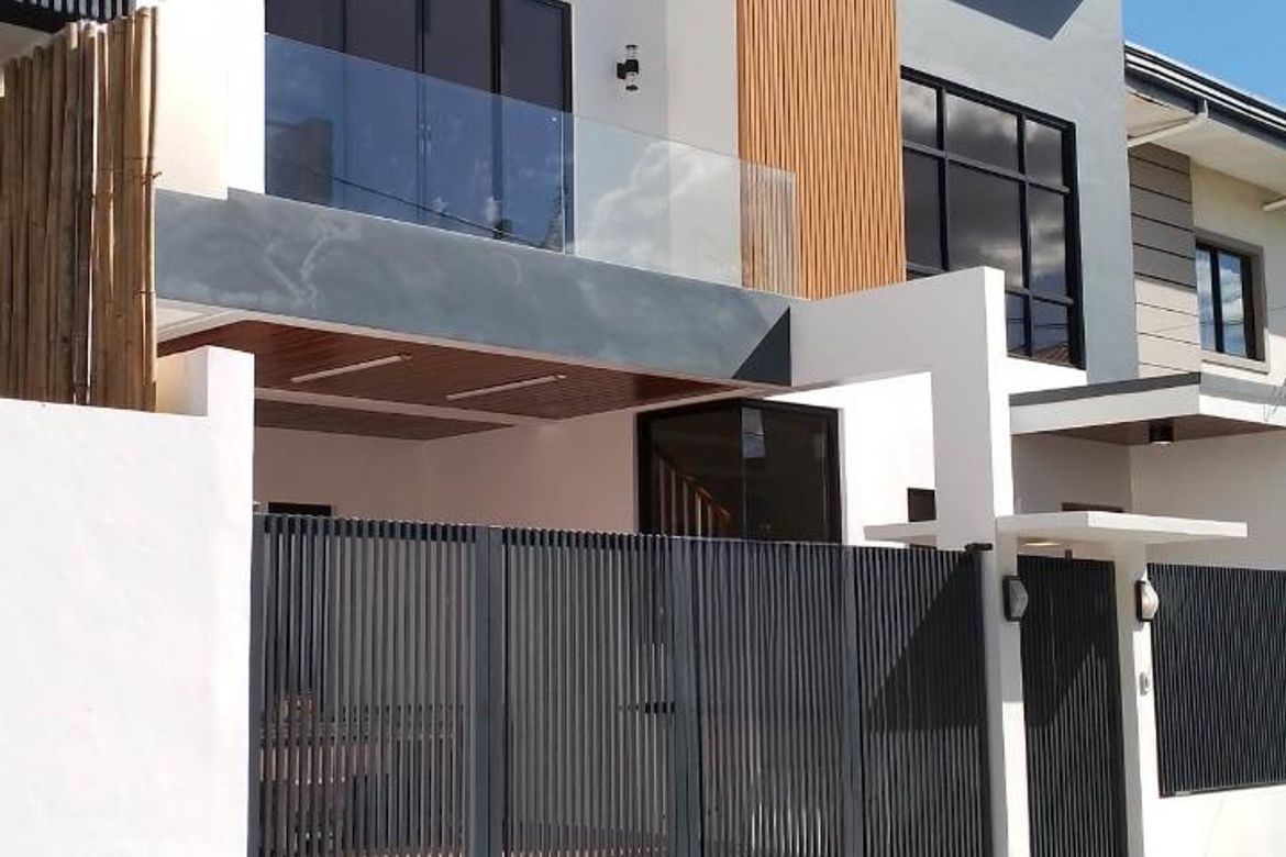 4 Bedroom House for Sale in Quiapo, Manila, Metro Manila near LRT-1 Carriedo