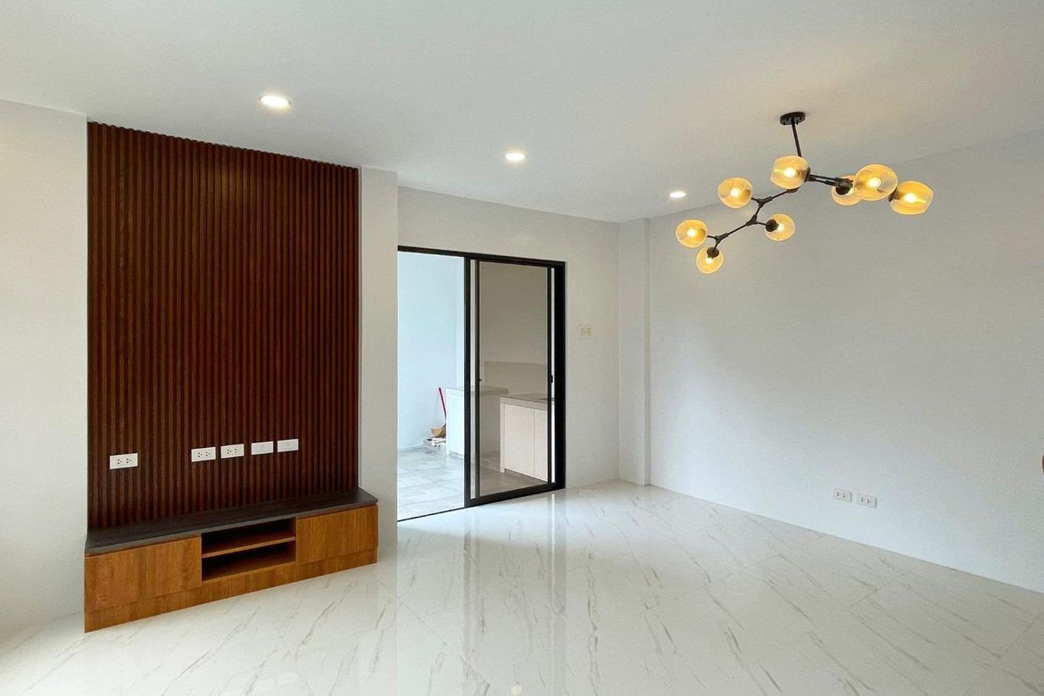 4 Bedroom House for Sale in Quiapo, Manila, Metro Manila near LRT-1 Carriedo – photo 8