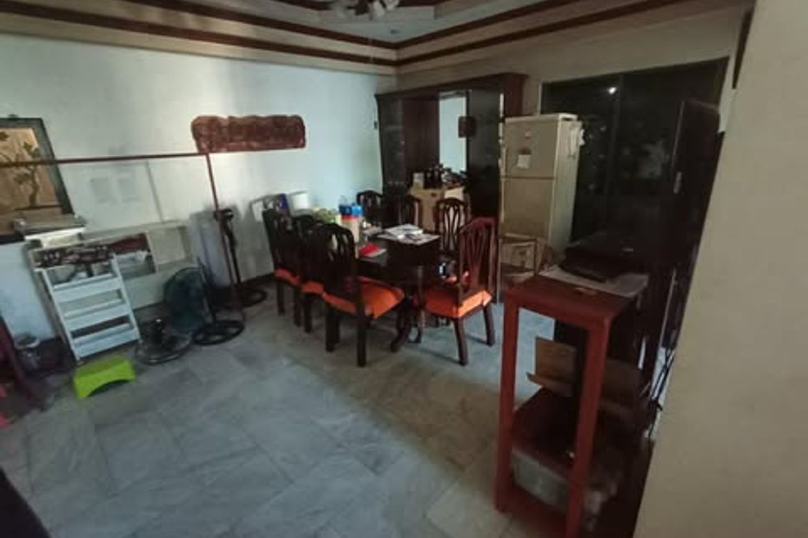 4 Bedroom House for Sale in Ramon Magsaysay, Quezon City, Metro Manila near LRT-1 Roosevelt – photo 3