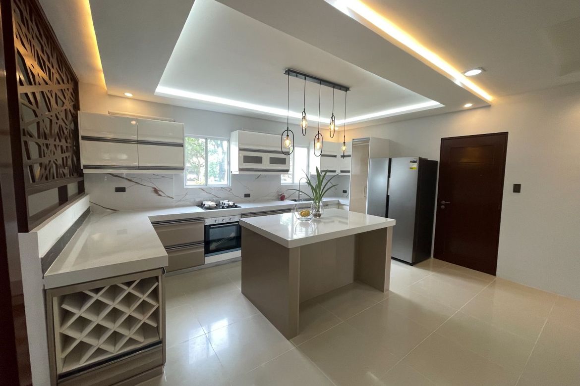 4 Bedroom House for Sale in Ridgeview Estates NUVALI, Canlubang, Calamba, Laguna – photo 4