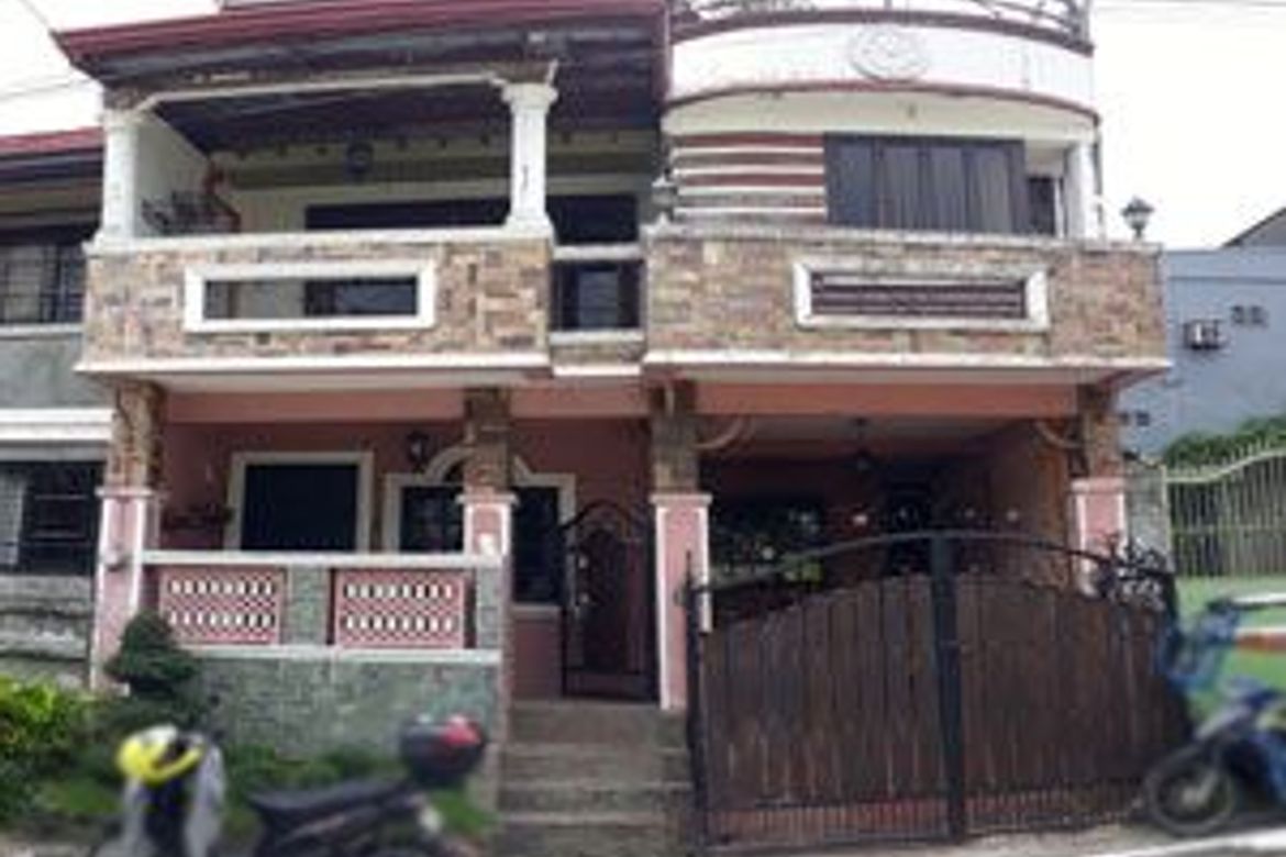 4 Bedroom House for Sale in Saimsim, Calamba, Laguna
