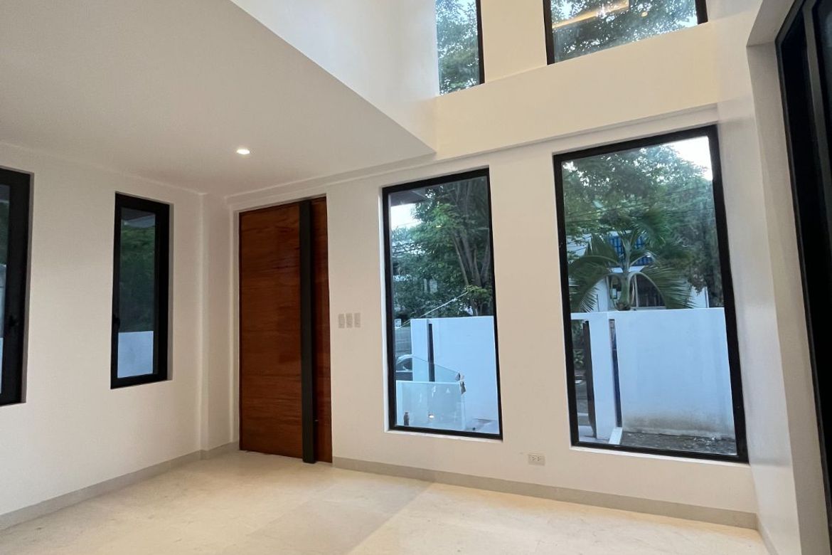 4 Bedroom House for Sale in Saint Ignatius, Quezon City, Metro Manila – photo 6