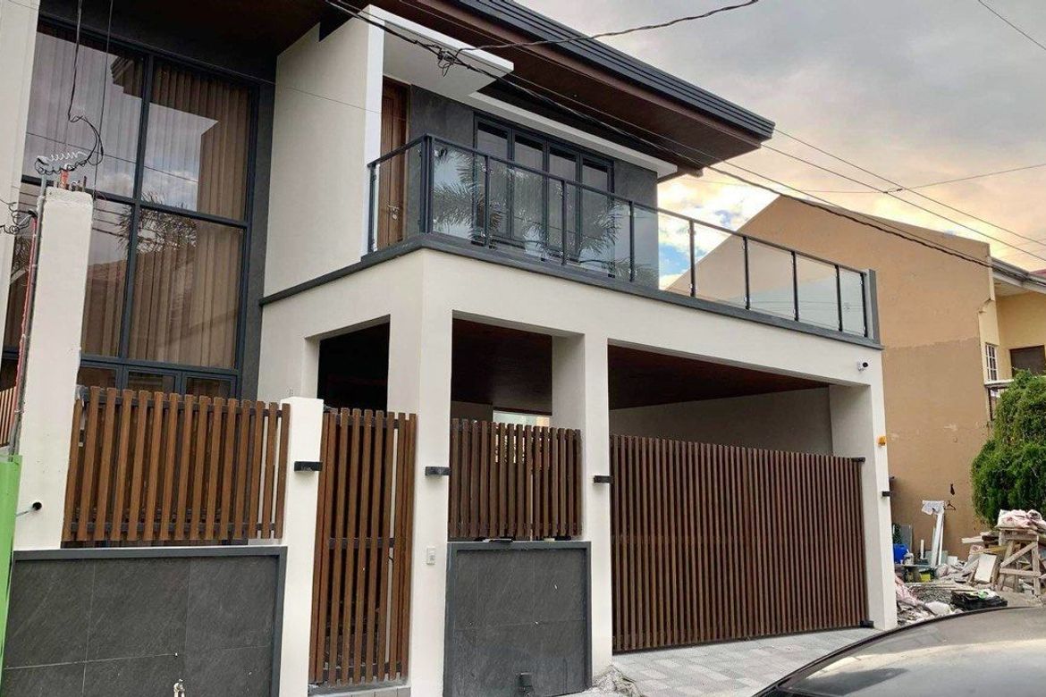 4 Bedroom House for Sale in Sampaloc I, Dasmariñas, Cavite