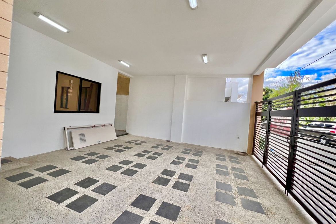 4 Bedroom House for Sale in San Andres, Cainta, Rizal – photo 3