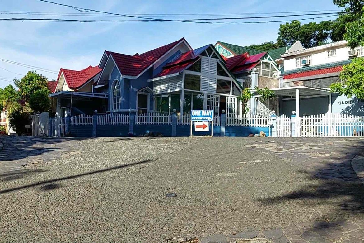 4 Bedroom House for Sale in San Antonio, San Pedro, Laguna – photo 3