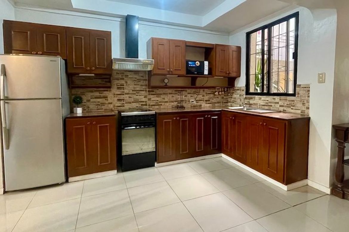 4 Bedroom House for Sale in San Isidro, Cainta, Rizal – photo 4