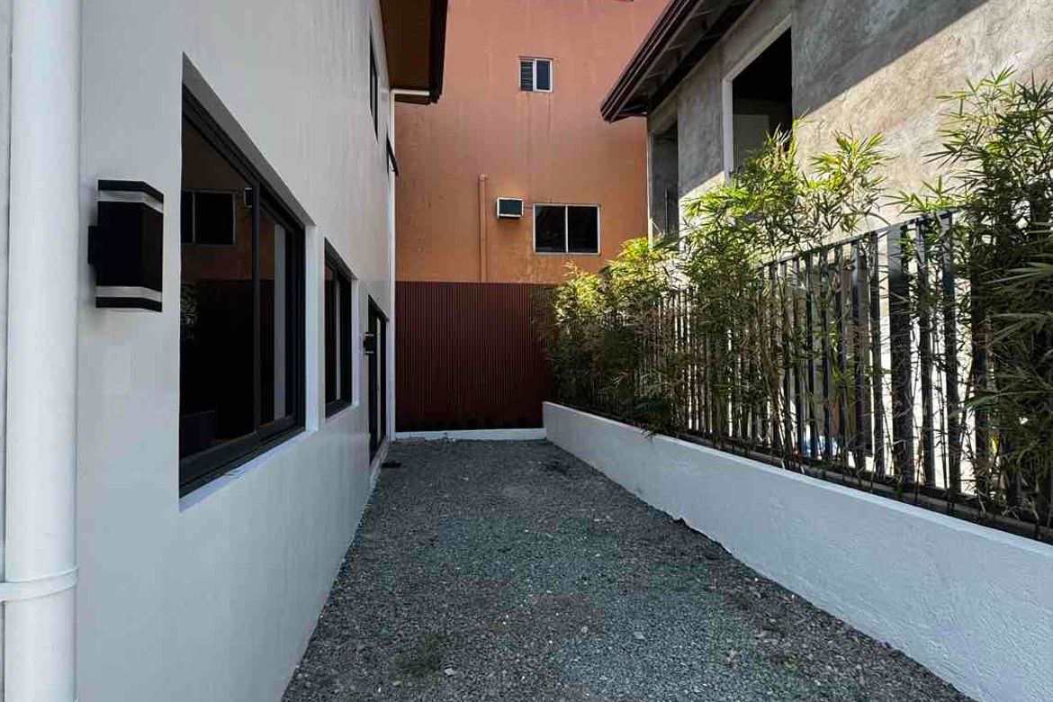 4 Bedroom House for Sale in San Isidro, Parañaque, Metro Manila – photo 3