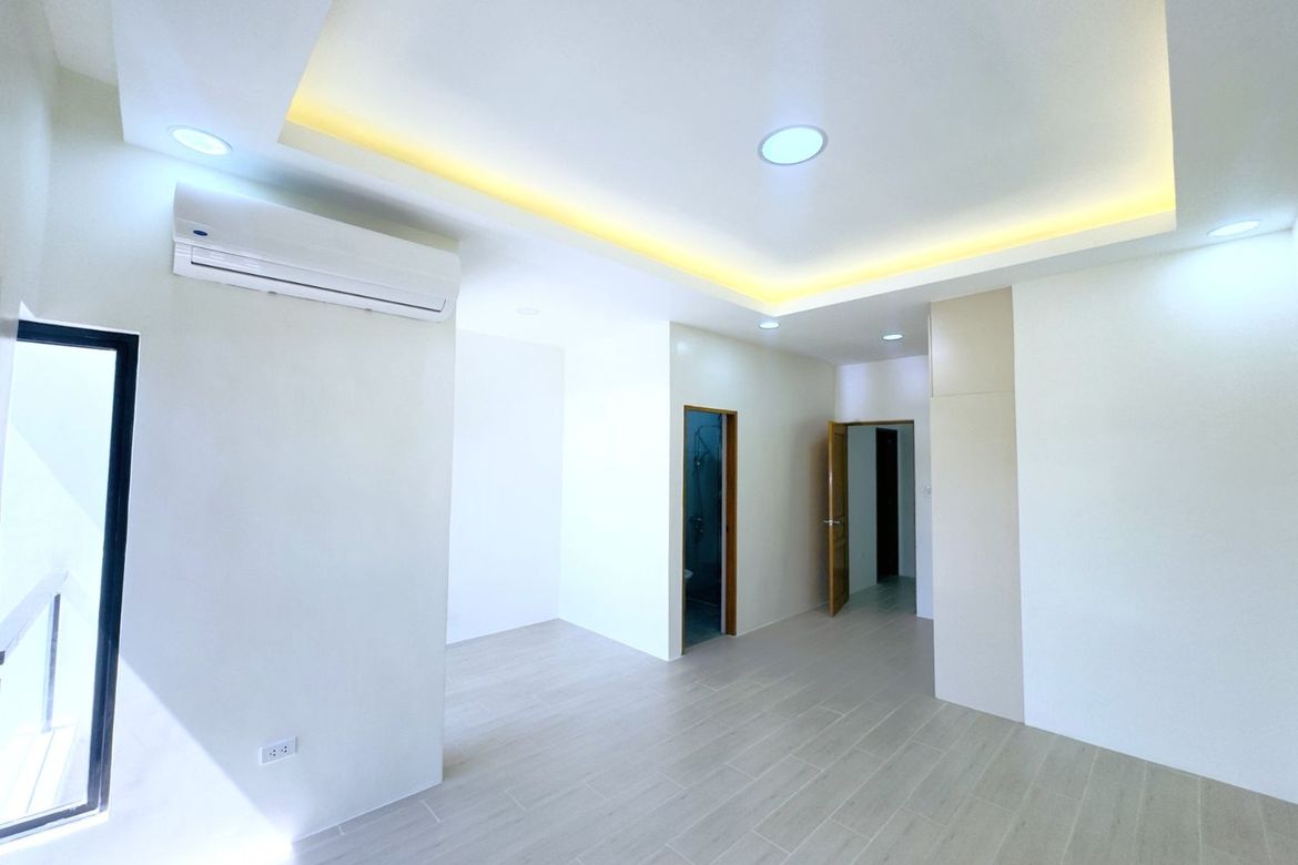 4 Bedroom House for Sale in San Isidro, Parañaque, Metro Manila – photo 7