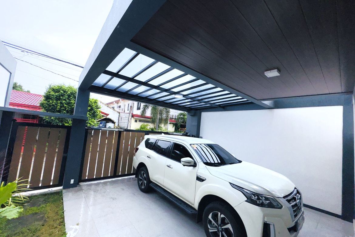4 Bedroom House for Sale in San Isidro, Parañaque, Metro Manila – photo 3