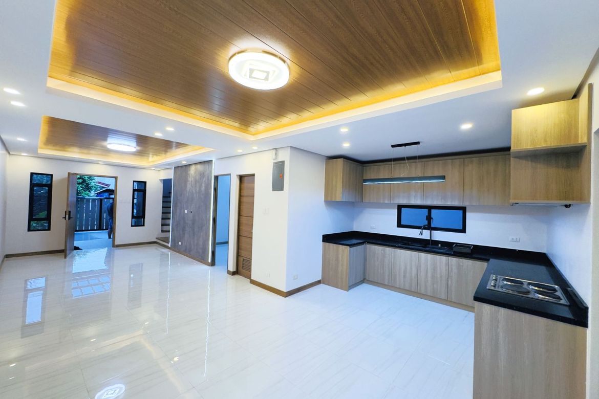 4 Bedroom House for Sale in San Isidro, Parañaque, Metro Manila – photo 5