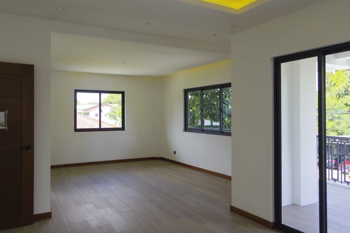 4 Bedroom House for Sale in San Isidro, Parañaque, Metro Manila – photo 6
