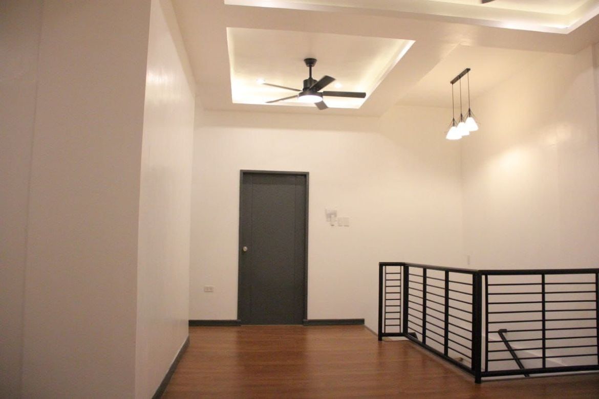 4 Bedroom House for Sale in San Isidro, Parañaque, Metro Manila – photo 8