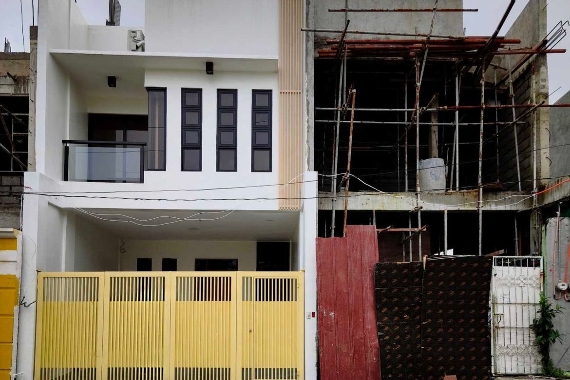 4 Bedroom House for Sale in San Isidro, Parañaque, Metro Manila